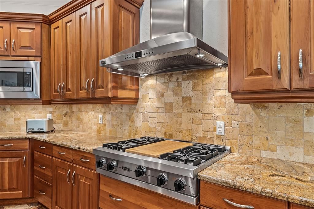 For Sale: $1,575,000 (5 beds, 4 baths, 3965 Square Feet)