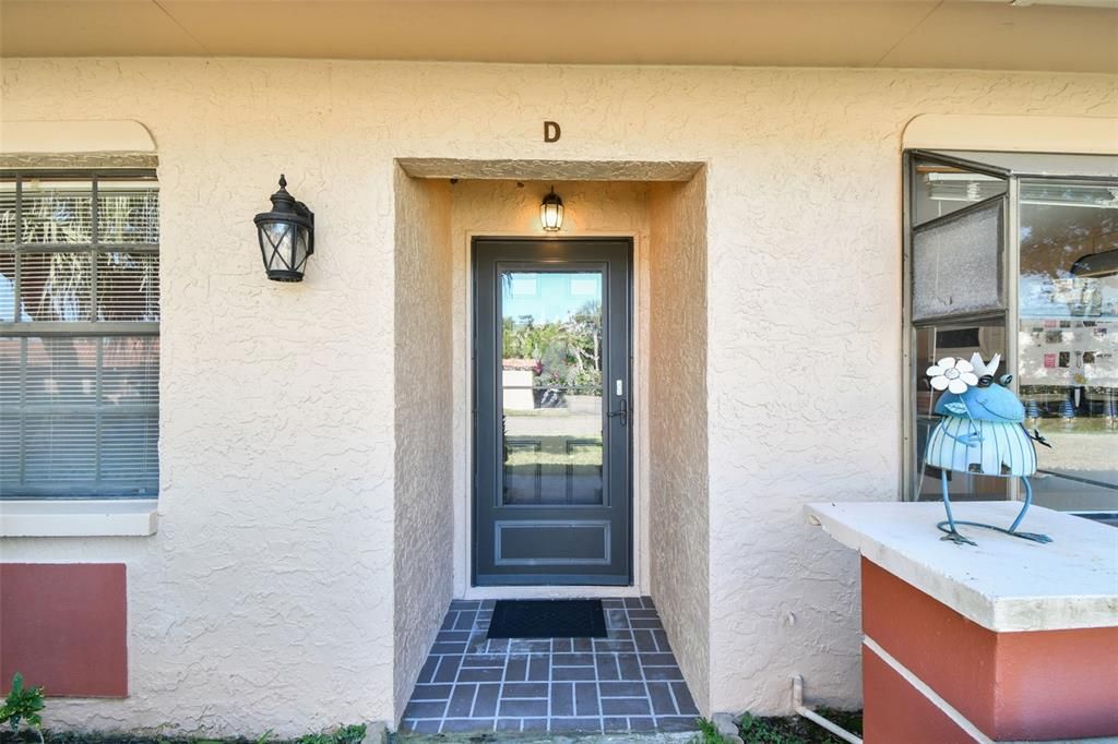 For Sale: $149,900 (2 beds, 2 baths, 1150 Square Feet)