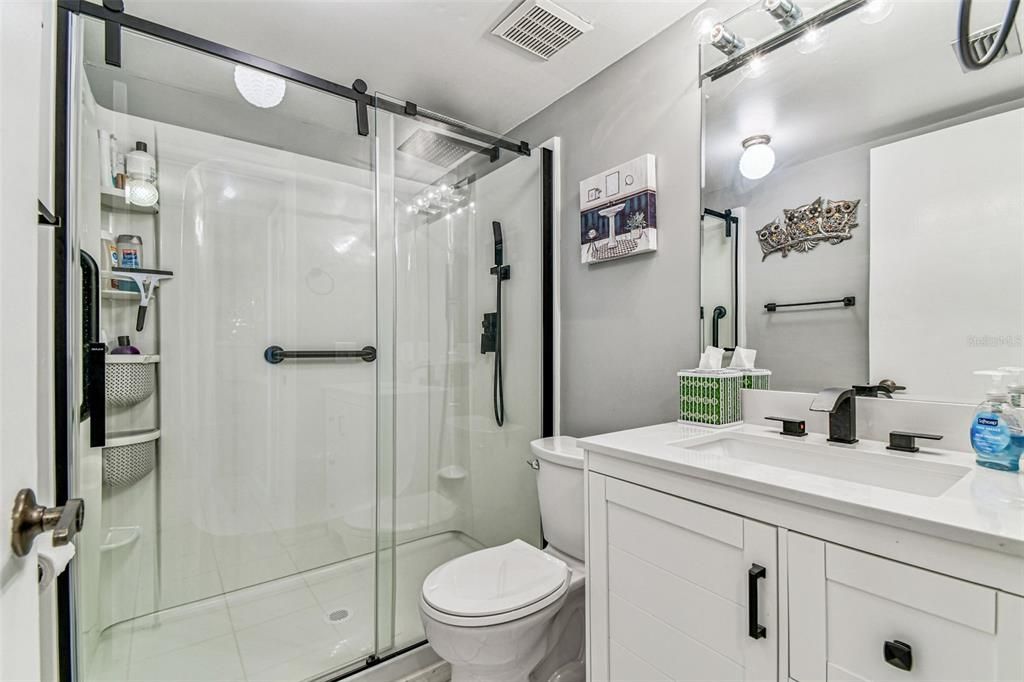 For Sale: $149,900 (2 beds, 2 baths, 1150 Square Feet)