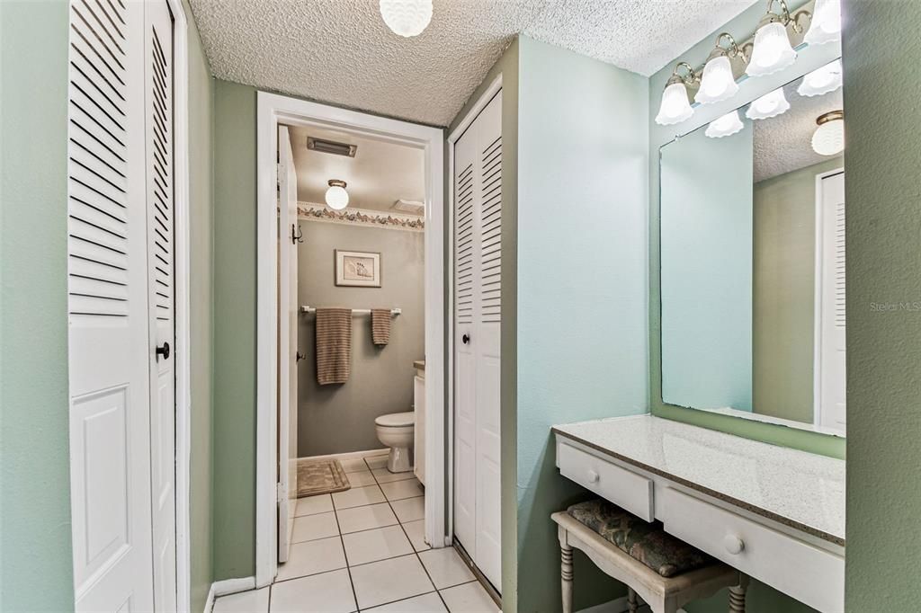 For Sale: $149,900 (2 beds, 2 baths, 1150 Square Feet)