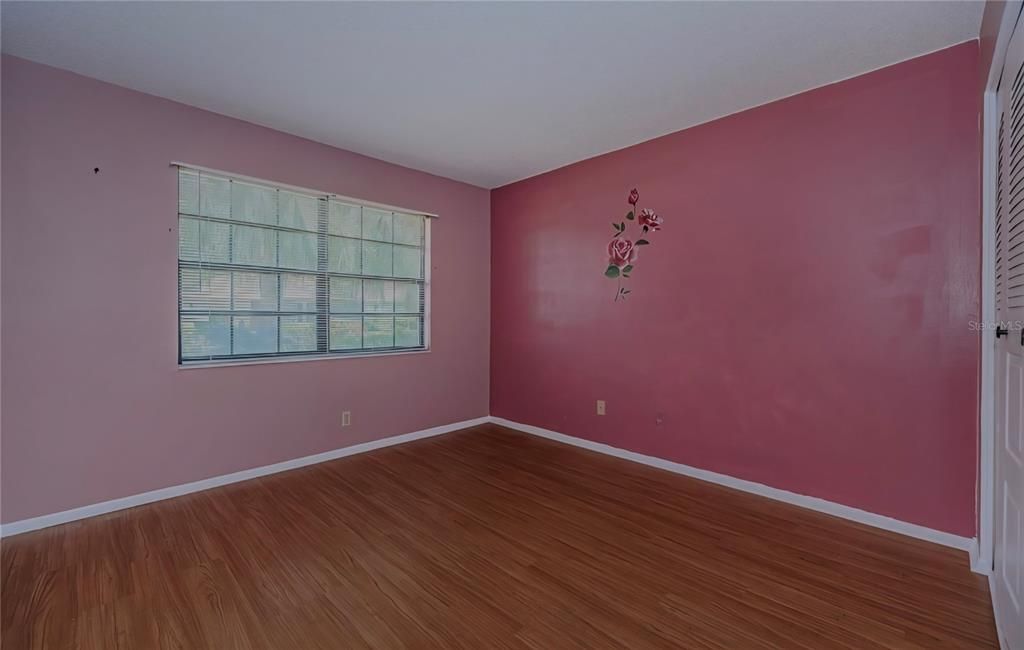 For Sale: $149,900 (2 beds, 2 baths, 1150 Square Feet)