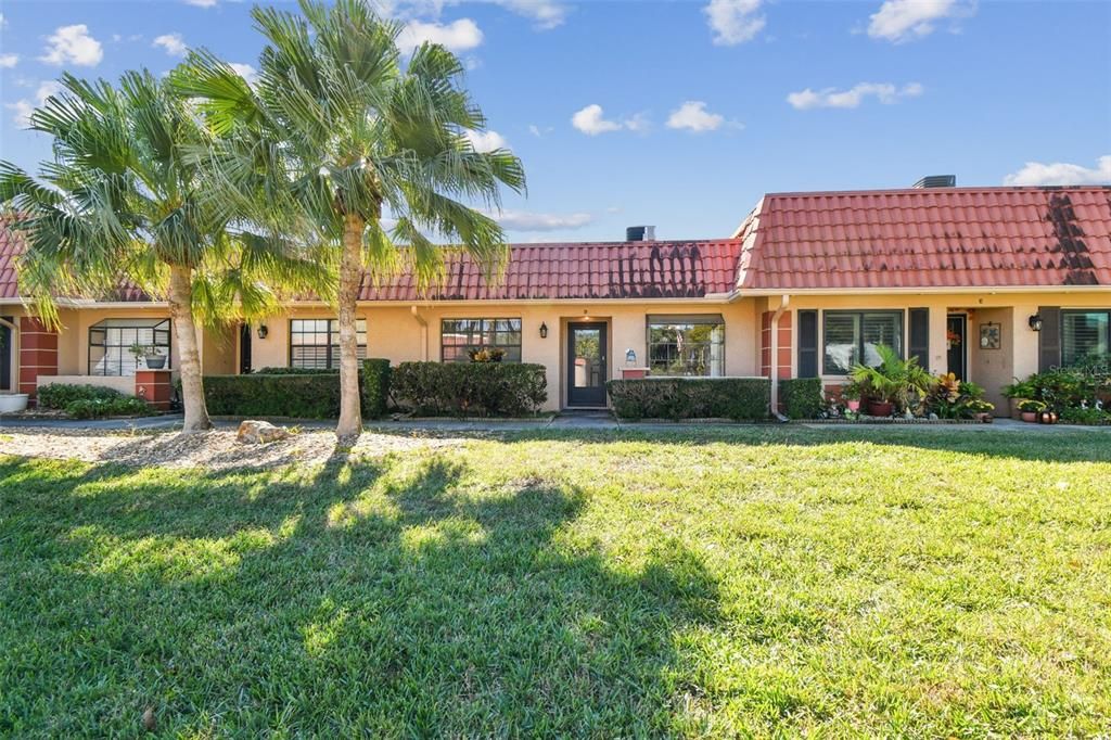 For Sale: $149,900 (2 beds, 2 baths, 1150 Square Feet)