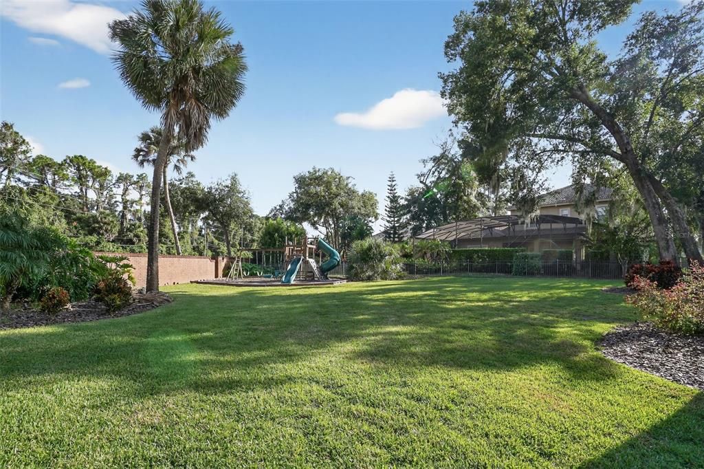 En Venta: $849,900 (4 camas, 3 baños, 3150 Pies cuadrados)