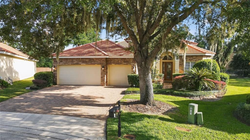 En Venta: $849,900 (4 camas, 3 baños, 3150 Pies cuadrados)