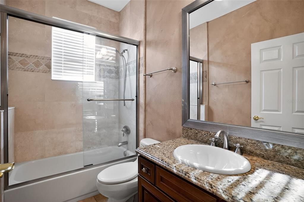 En Venta: $849,900 (4 camas, 3 baños, 3150 Pies cuadrados)