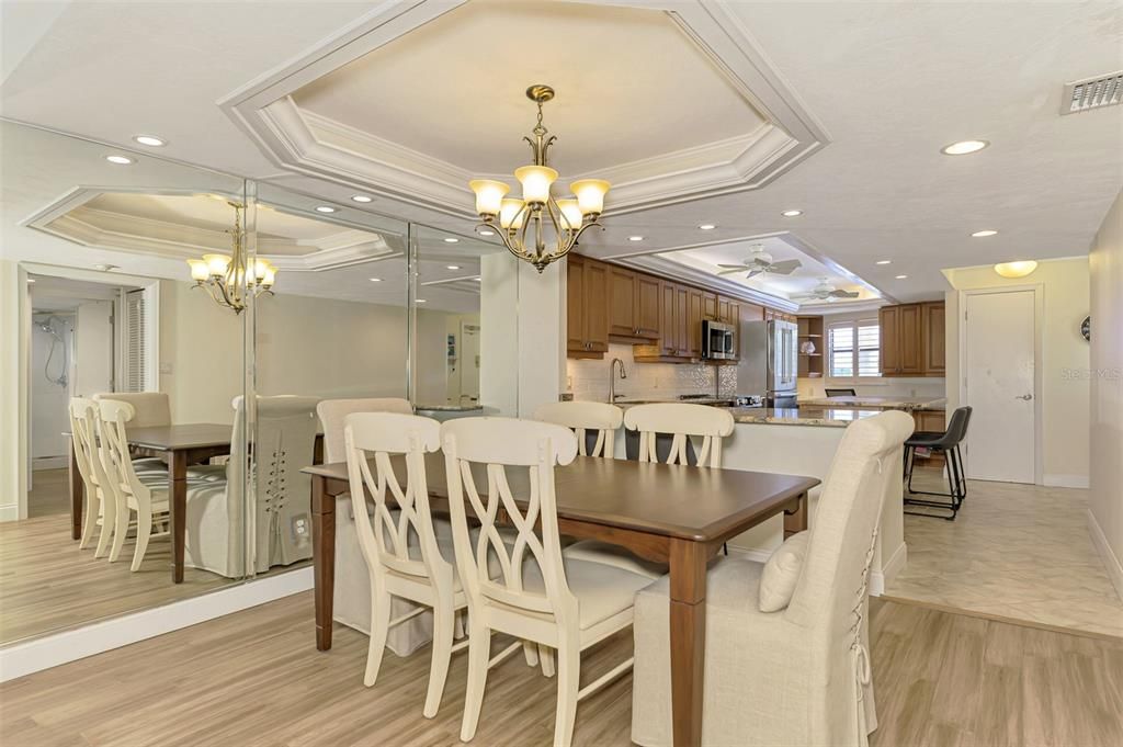 For Sale: $1,150,000 (2 beds, 2 baths, 1433 Square Feet)