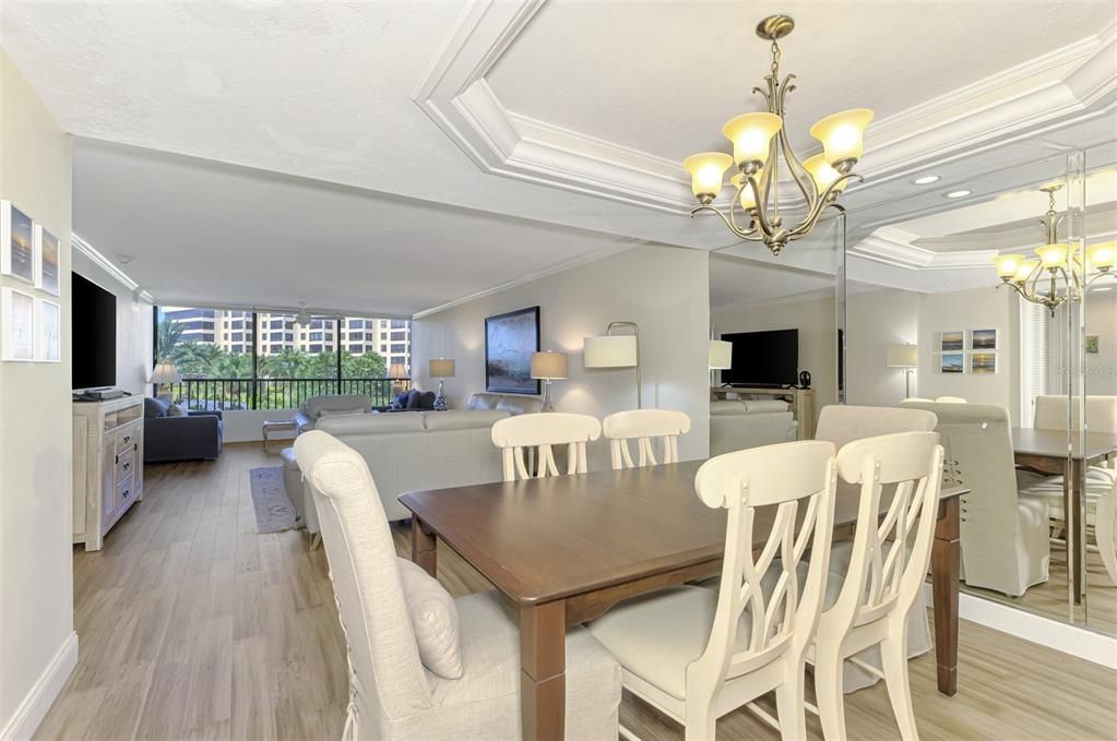 For Sale: $1,150,000 (2 beds, 2 baths, 1433 Square Feet)