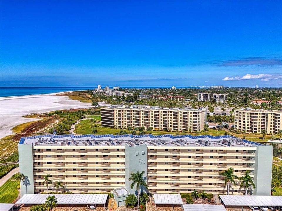 For Sale: $1,150,000 (2 beds, 2 baths, 1433 Square Feet)