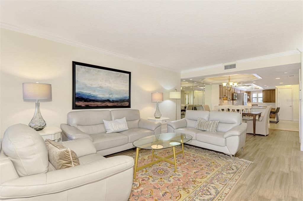 For Sale: $1,150,000 (2 beds, 2 baths, 1433 Square Feet)