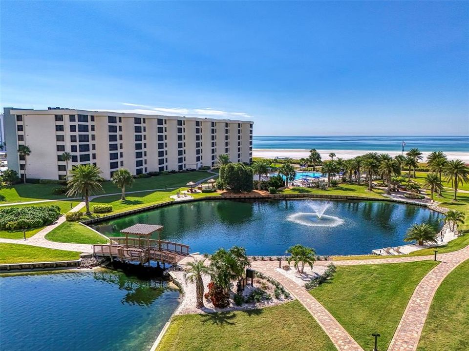 For Sale: $1,150,000 (2 beds, 2 baths, 1433 Square Feet)