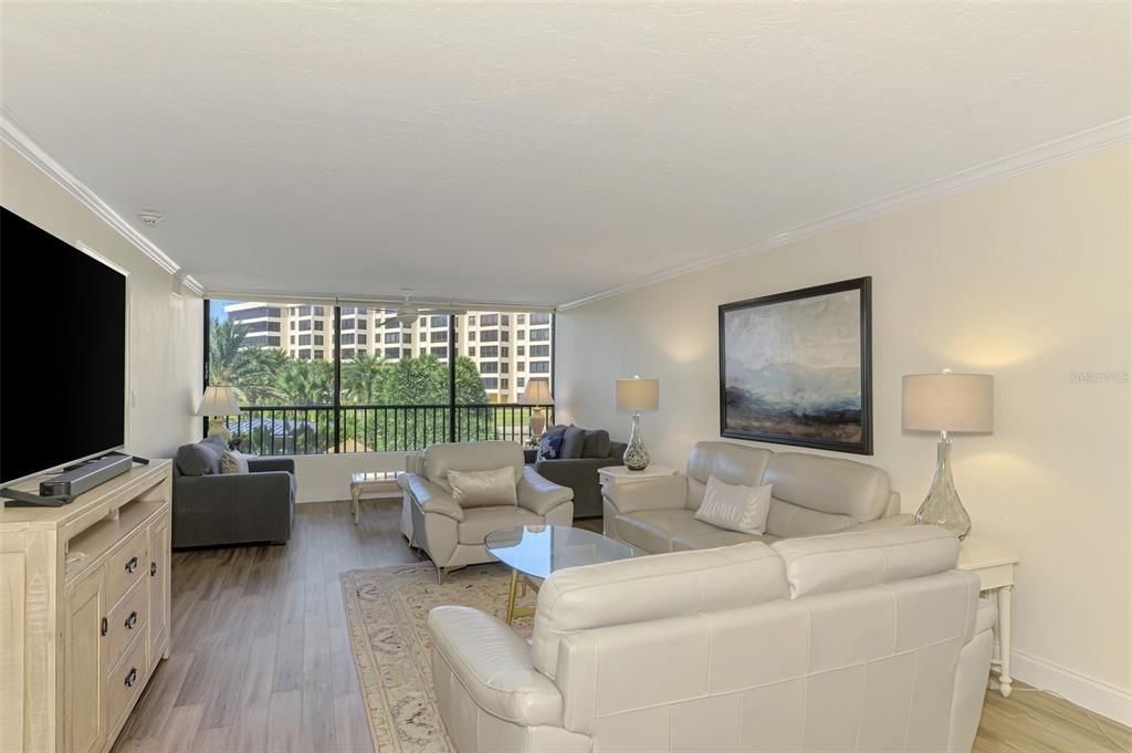 For Sale: $1,150,000 (2 beds, 2 baths, 1433 Square Feet)