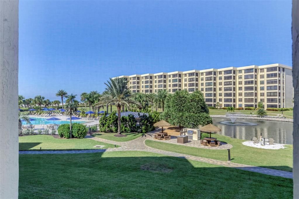 For Sale: $1,150,000 (2 beds, 2 baths, 1433 Square Feet)