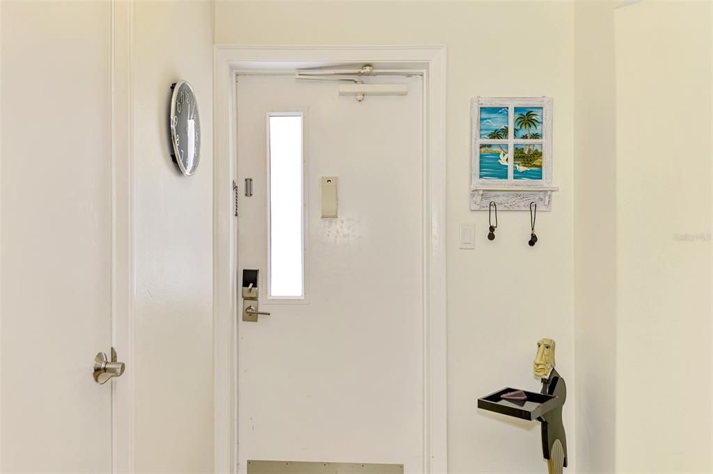 For Sale: $1,150,000 (2 beds, 2 baths, 1433 Square Feet)