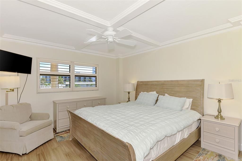 For Sale: $1,150,000 (2 beds, 2 baths, 1433 Square Feet)