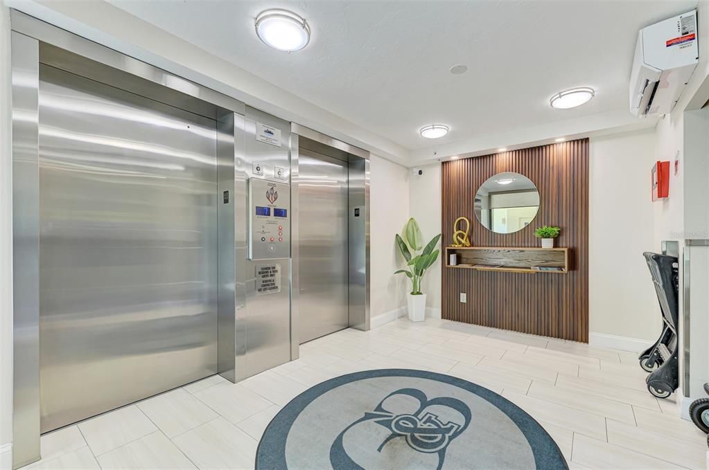 For Sale: $1,150,000 (2 beds, 2 baths, 1433 Square Feet)