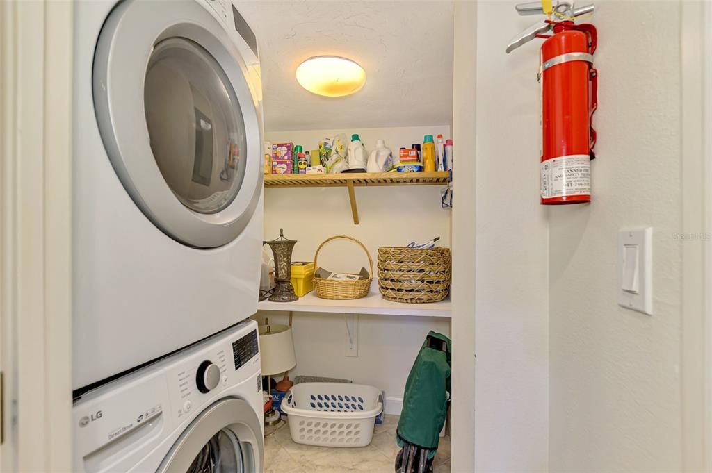 For Sale: $1,150,000 (2 beds, 2 baths, 1433 Square Feet)