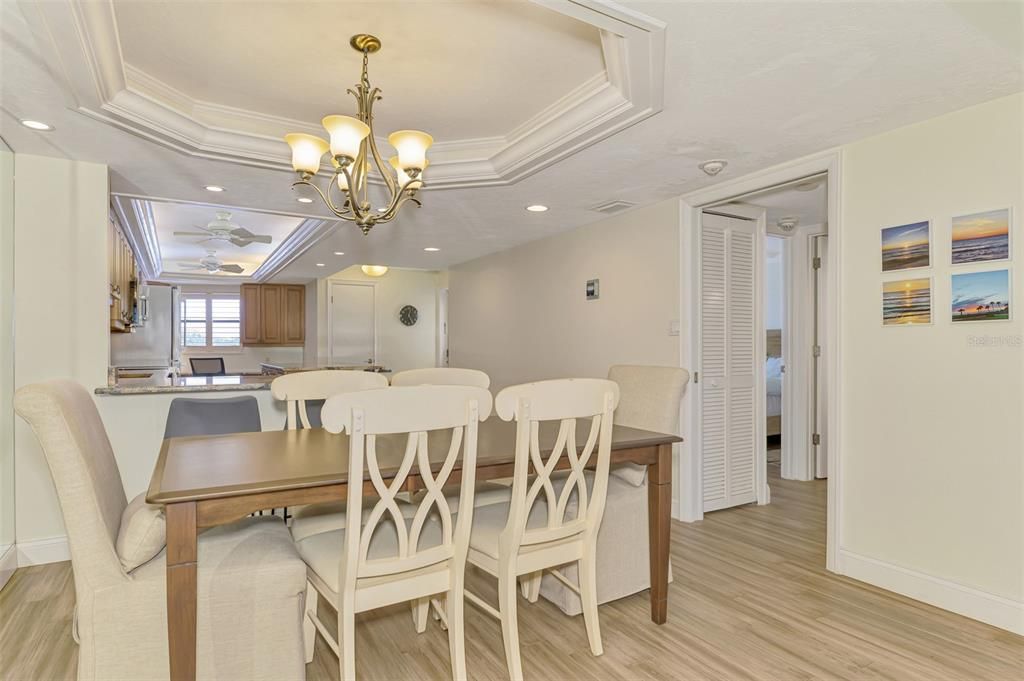 For Sale: $1,150,000 (2 beds, 2 baths, 1433 Square Feet)