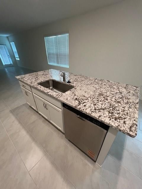 For Rent: $1,850 (4 beds, 2 baths, 1665 Square Feet)