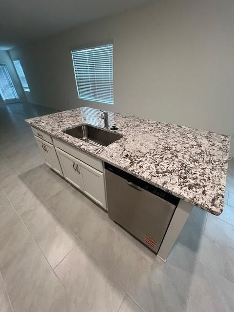 For Rent: $1,850 (4 beds, 2 baths, 1665 Square Feet)