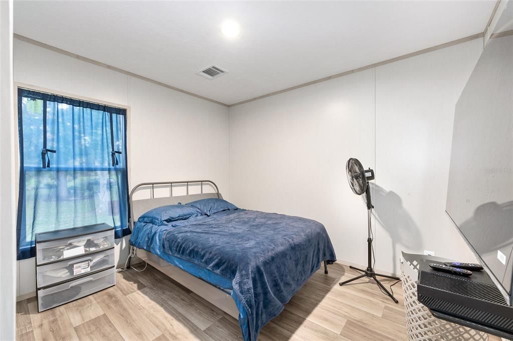 For Sale: $225,000 (3 beds, 2 baths, 1216 Square Feet)