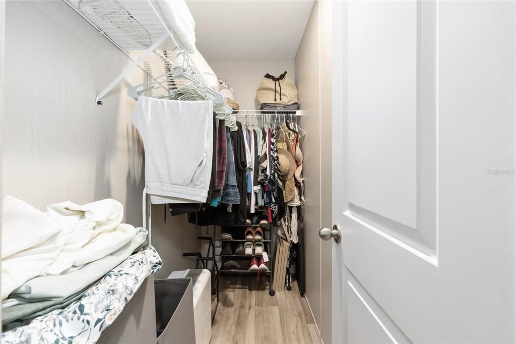 For Sale: $225,000 (3 beds, 2 baths, 1216 Square Feet)