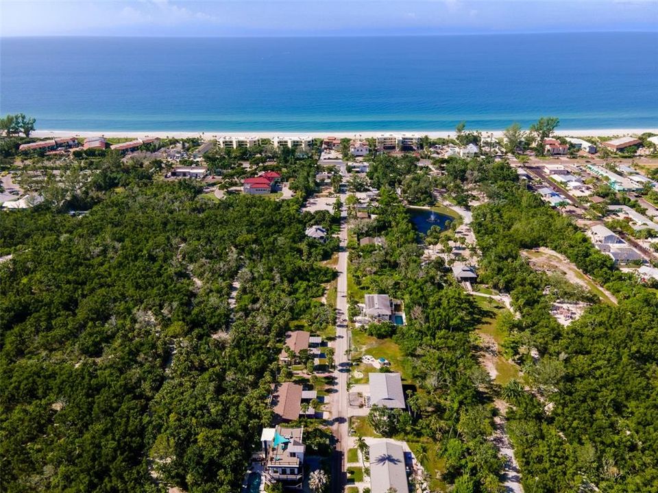 For Sale: $1,495,000 (3 beds, 2 baths, 1581 Square Feet)