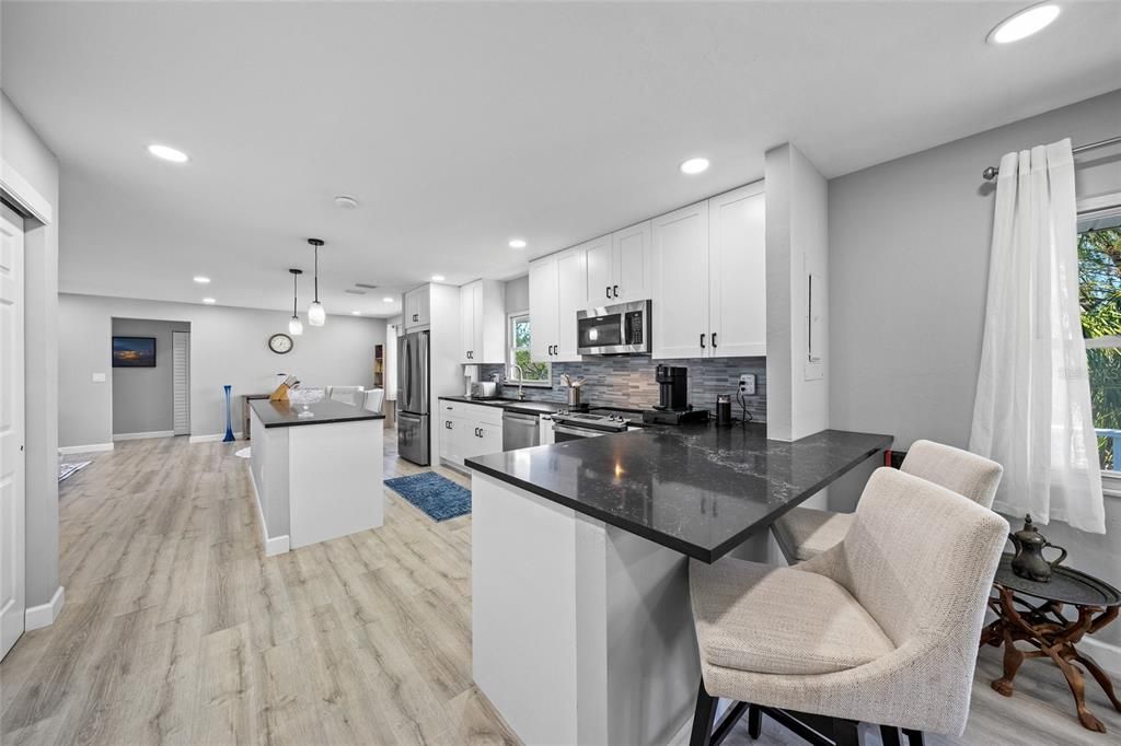 For Sale: $1,495,000 (3 beds, 2 baths, 1581 Square Feet)