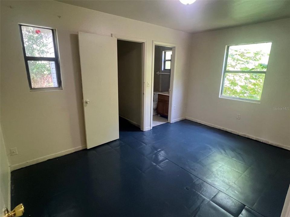 出租: $900 (2 贝兹, 2 浴室, 743 平方英尺)