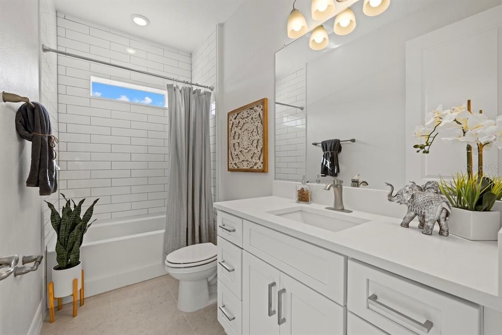 For Rent: $2,495 (4 beds, 3 baths, 1990 Square Feet)