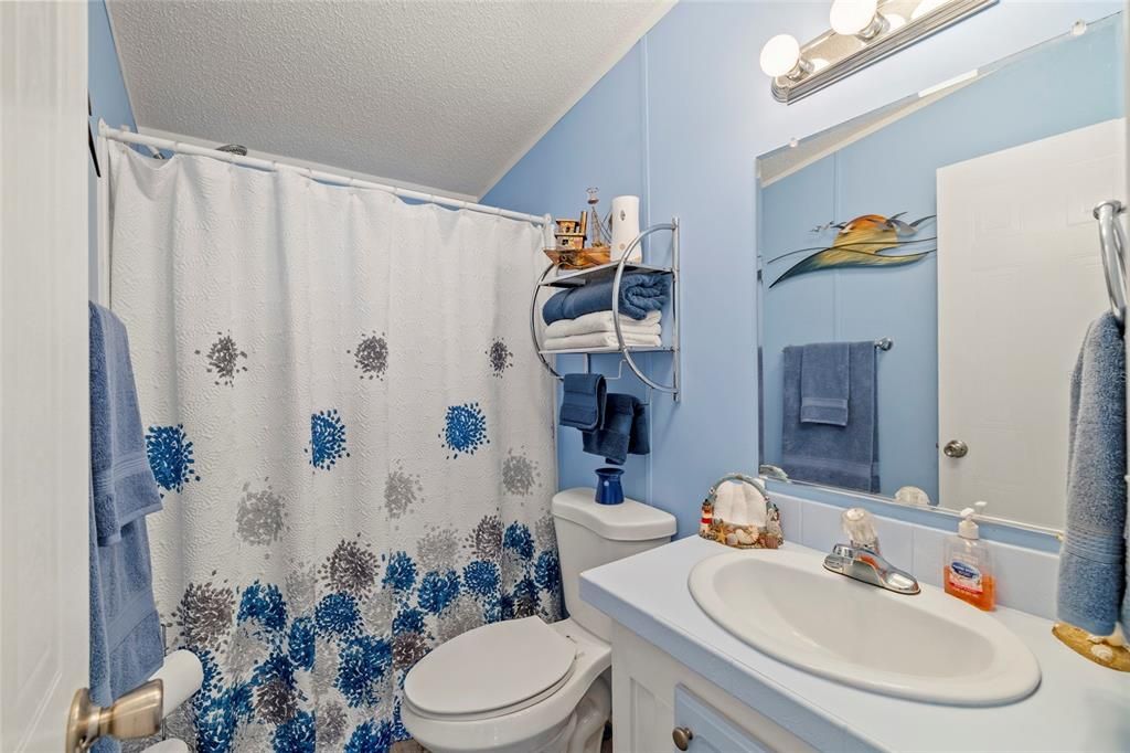 For Sale: $279,000 (2 beds, 2 baths, 1056 Square Feet)