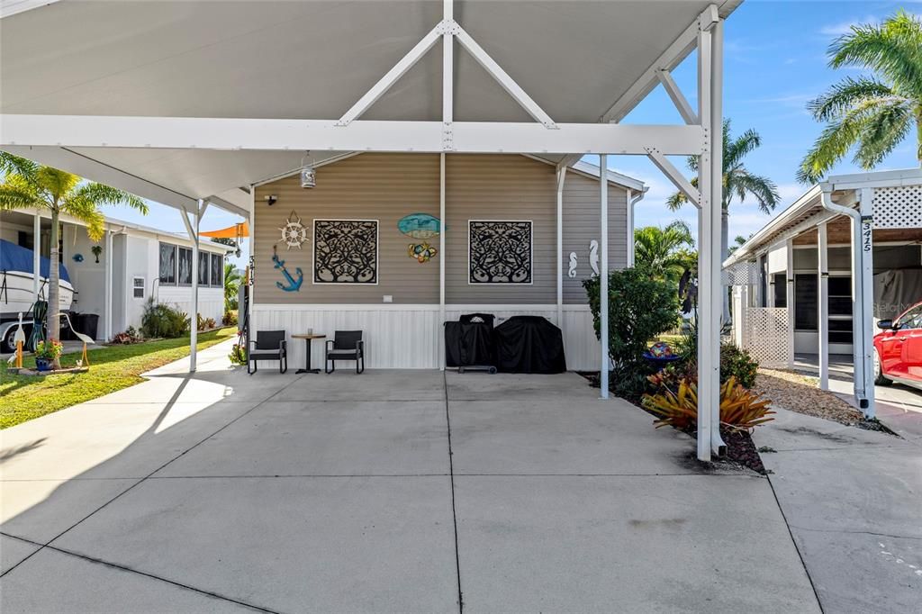 For Sale: $279,000 (2 beds, 2 baths, 1056 Square Feet)