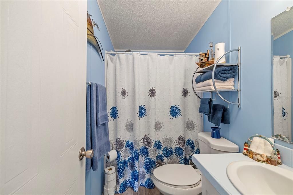 For Sale: $279,000 (2 beds, 2 baths, 1056 Square Feet)