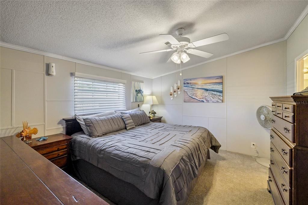 For Sale: $279,000 (2 beds, 2 baths, 1056 Square Feet)