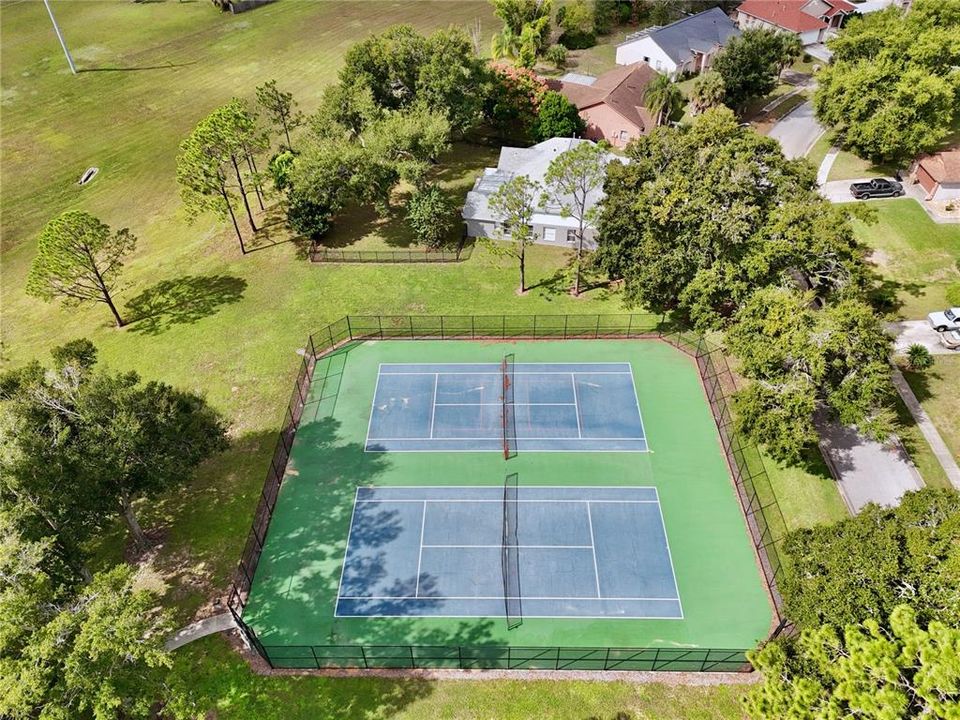 На продажу: $416,000 (4 спален, 2 ванн, 1773 Квадратных фут)