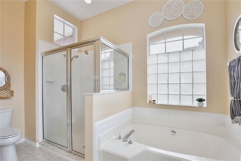 На продажу: $416,000 (4 спален, 2 ванн, 1773 Квадратных фут)