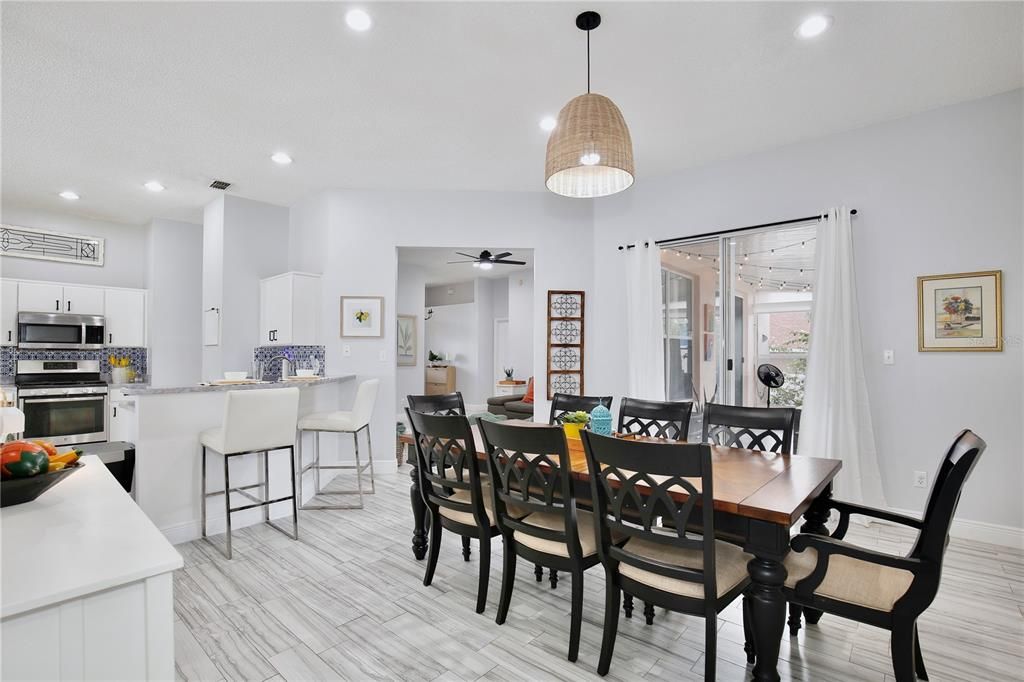 На продажу: $416,000 (4 спален, 2 ванн, 1773 Квадратных фут)