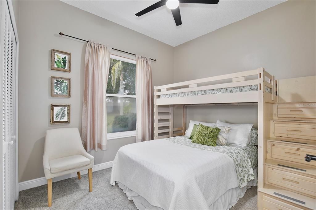 На продажу: $416,000 (4 спален, 2 ванн, 1773 Квадратных фут)