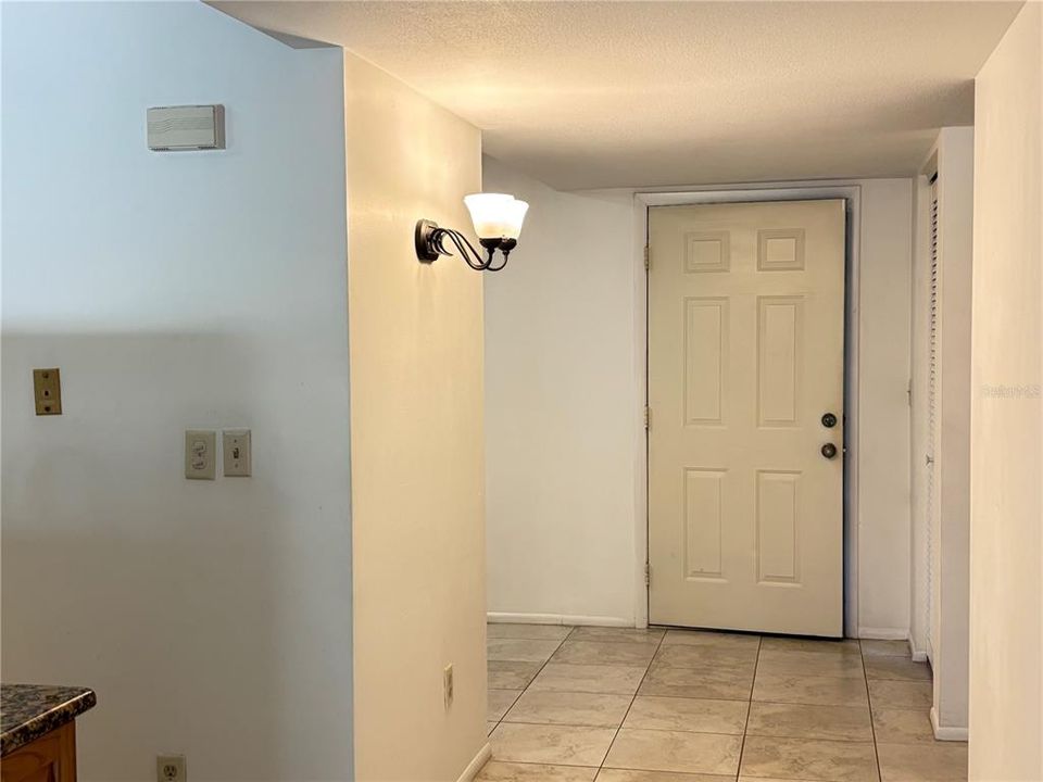 For Rent: $2,050 (3 beds, 2 baths, 1444 Square Feet)