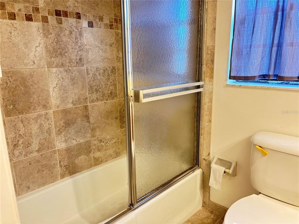 For Rent: $2,050 (3 beds, 2 baths, 1444 Square Feet)