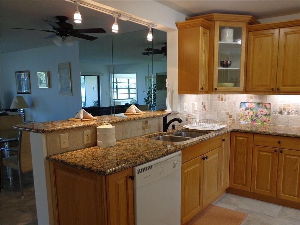 For Rent: $2,050 (3 beds, 2 baths, 1444 Square Feet)