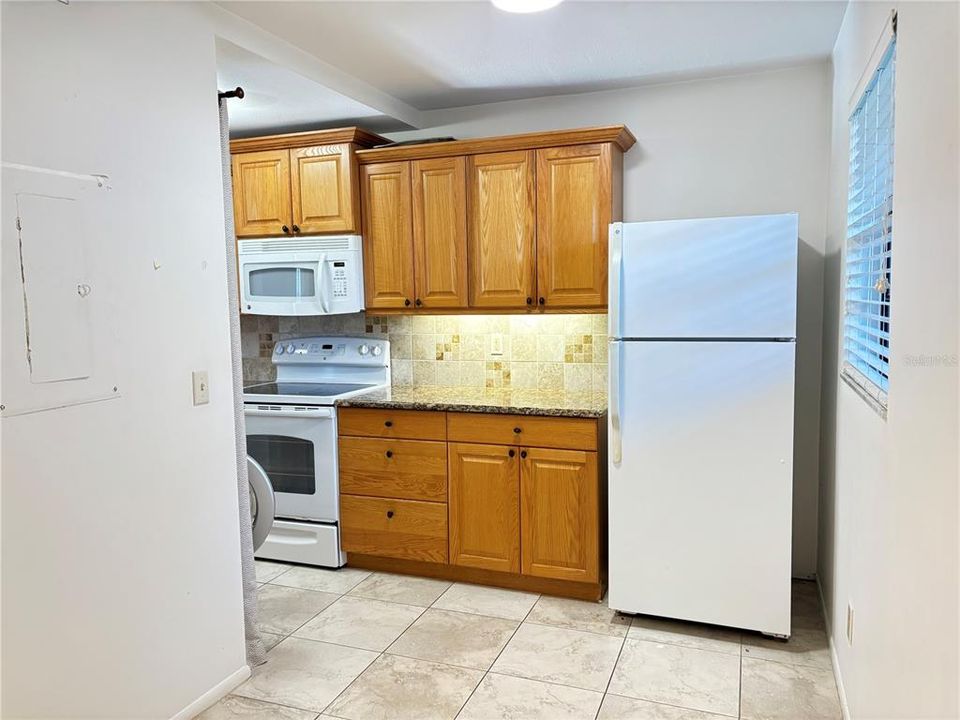 For Rent: $2,050 (3 beds, 2 baths, 1444 Square Feet)