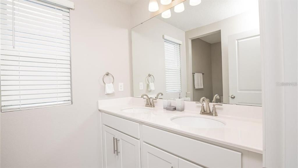 For Rent: $2,700 (4 beds, 2 baths, 2175 Square Feet)