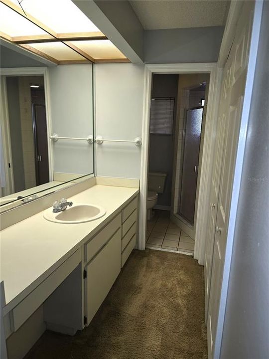 Active With Contract: $1,795 (2 beds, 2 baths, 1462 Square Feet)