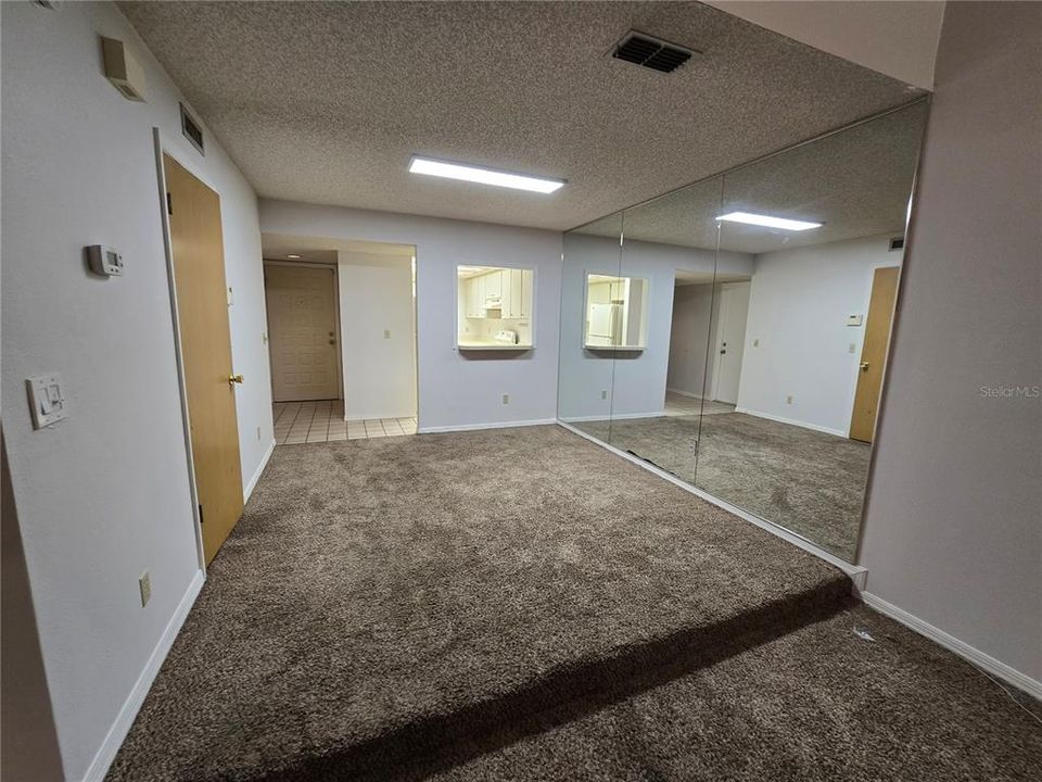 Active With Contract: $1,795 (2 beds, 2 baths, 1462 Square Feet)