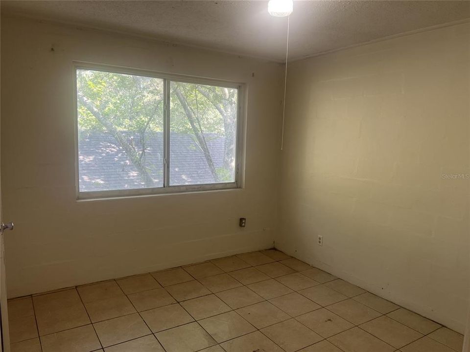 出租: $750 (2 贝兹, 1 浴室, 750 平方英尺)