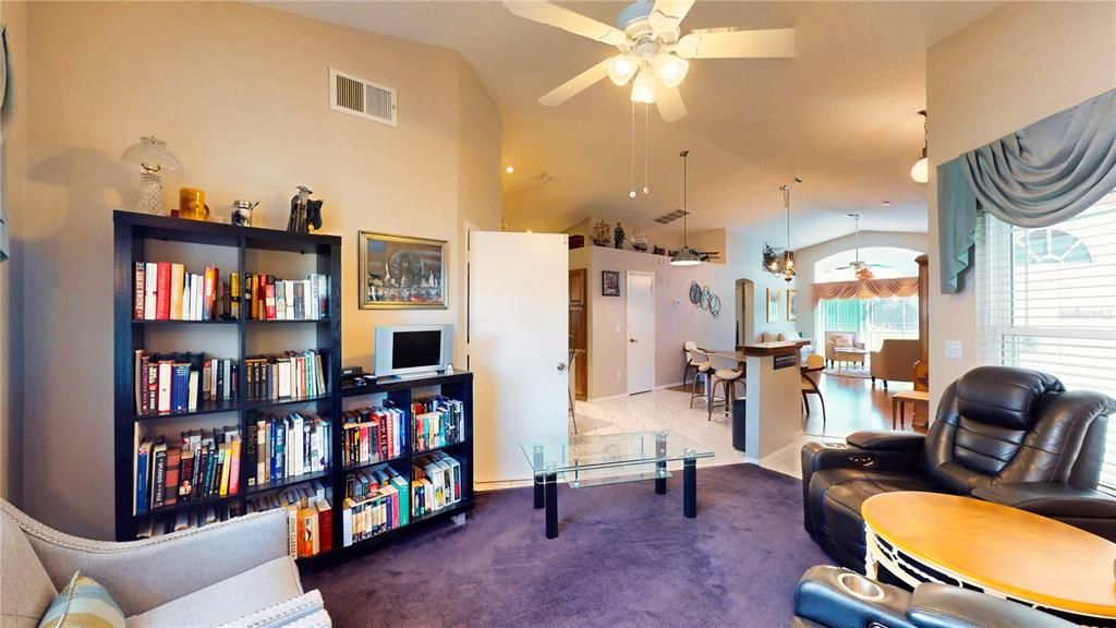 Active With Contract: $379,900 (3 beds, 2 baths, 1621 Square Feet)