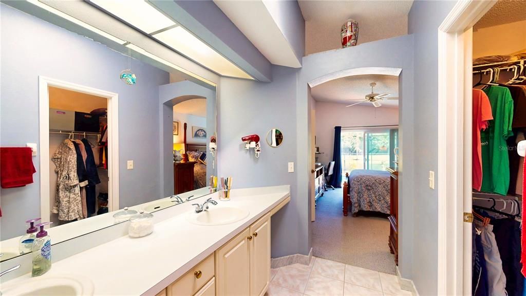 Active With Contract: $379,900 (3 beds, 2 baths, 1621 Square Feet)