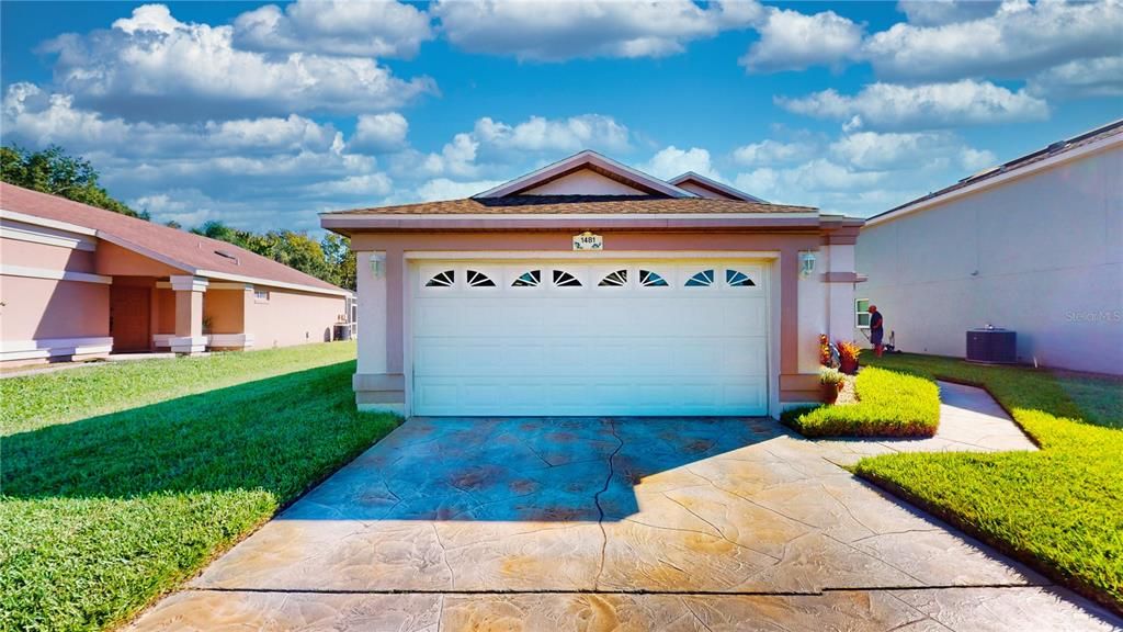 Active With Contract: $379,900 (3 beds, 2 baths, 1621 Square Feet)