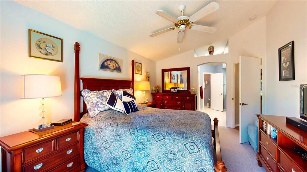 Active With Contract: $379,900 (3 beds, 2 baths, 1621 Square Feet)