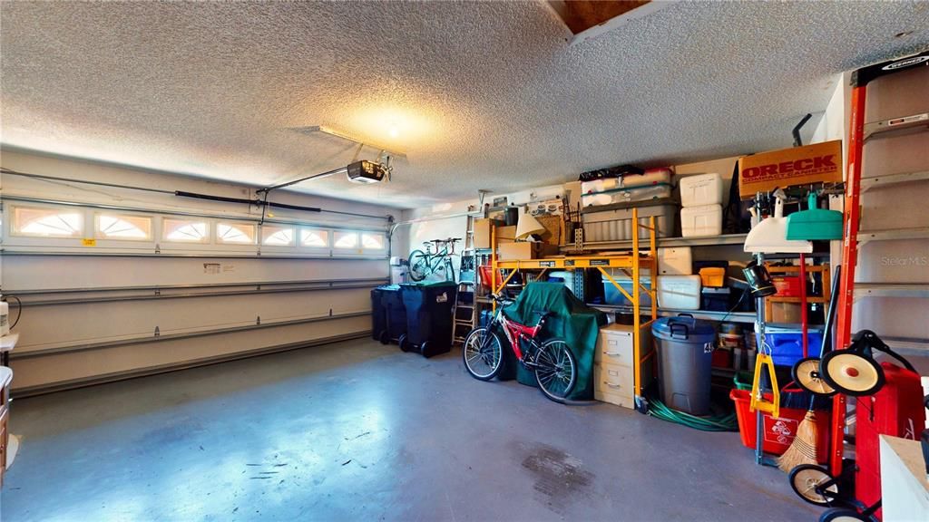 Active With Contract: $379,900 (3 beds, 2 baths, 1621 Square Feet)